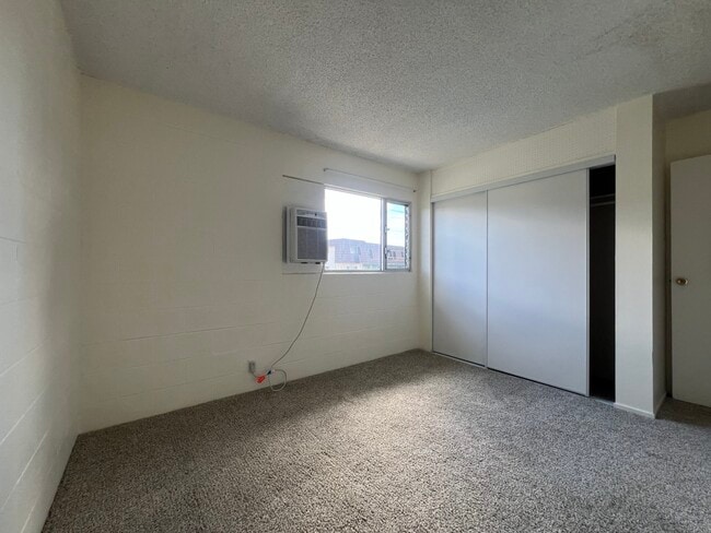 Building Photo - 4280 Salt Lake Blvd