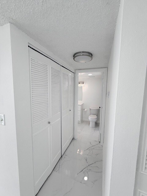 Building Photo - 1005E