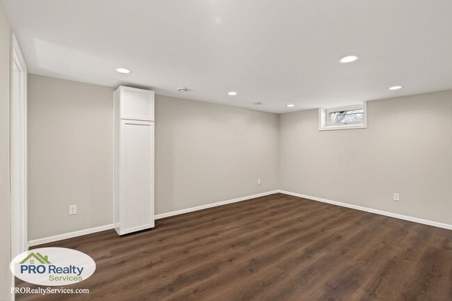 Building Photo - Recently Remodeled 4 Bedroom House