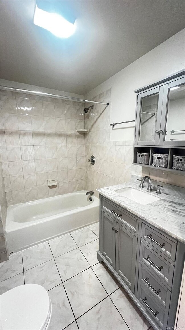 Building Photo - 97 Liberty St