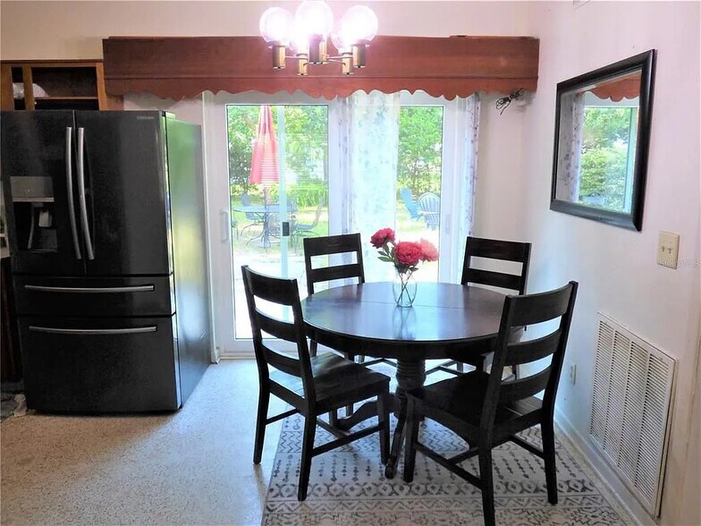 Building Photo - 1048 Mary Jane Ln