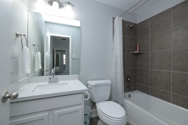 Building Photo - 19 Canterborough Pl