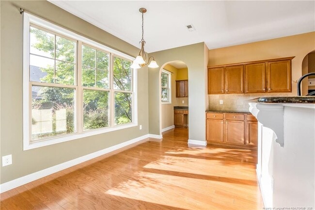 Building Photo - 2828 Deepwater Ct