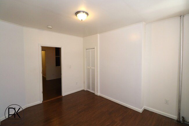 Building Photo - 501 1/2 E 83rd St