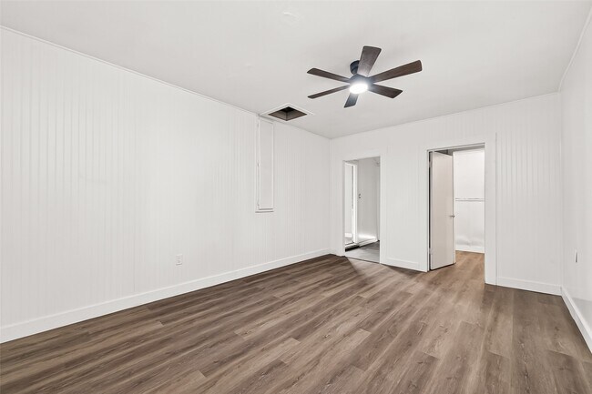 Building Photo - 8666 Candy St