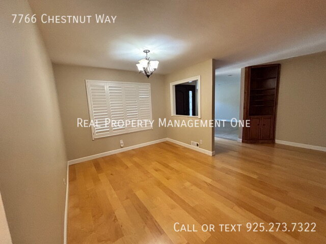 Building Photo - 7766 Chestnut Way