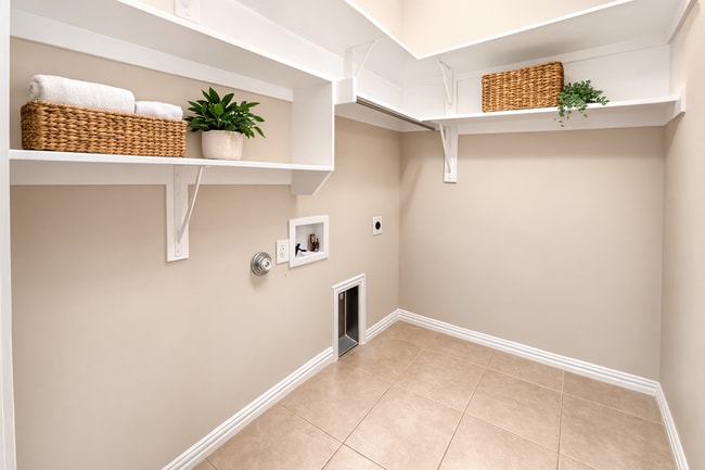 Building Photo - 3 BED 2 BATH NEW MANAGEMENT!!!!