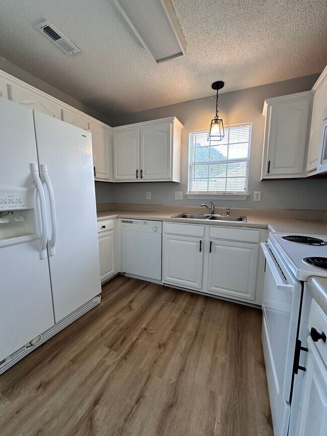 Building Photo - Exclusively Offered by Muse Realty, LLC