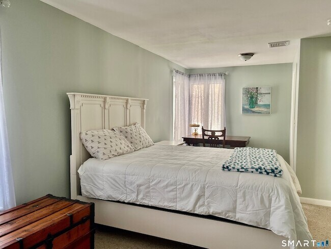 Building Photo - 51 Billow Rd