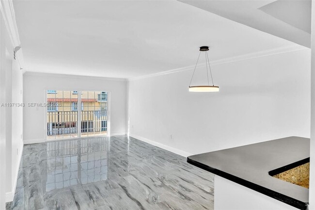 Building Photo - 8900 Collins Ave