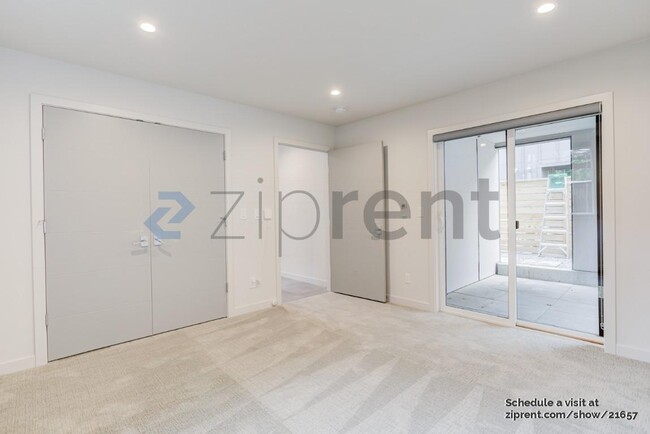 Building Photo - 718 N 49th St
