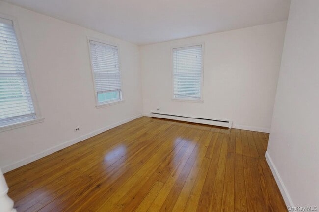 Building Photo - 60 Main St