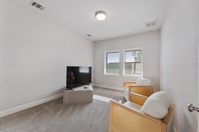 Building Photo - 13055 Soaring Frst Dr
