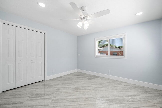 Building Photo - 611 Davis Rd