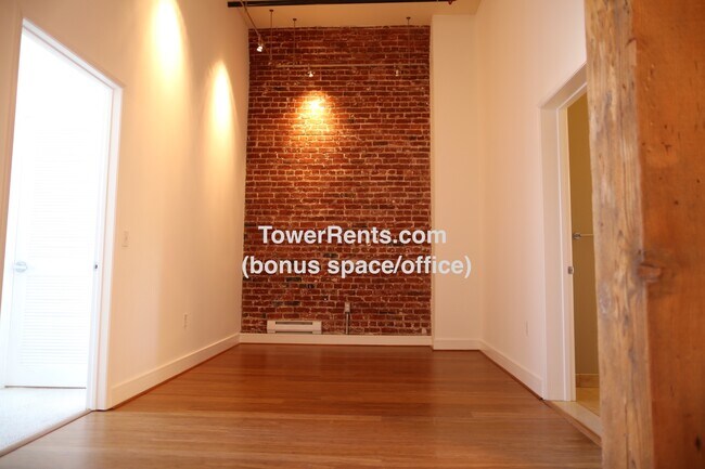 Building Photo - 310 Townsend St