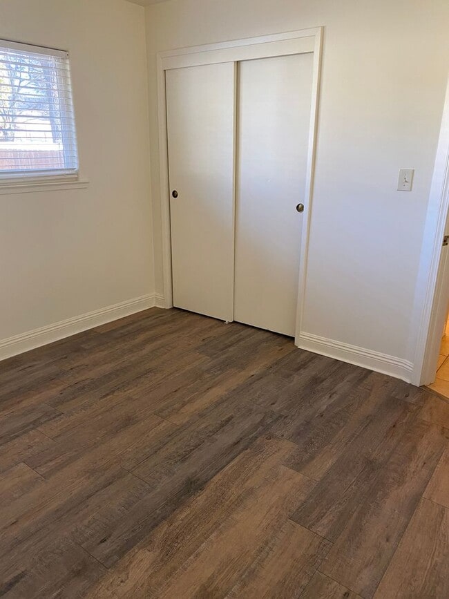 Building Photo - 2 bed/ 1 bath duplex near Downtown Vacaville