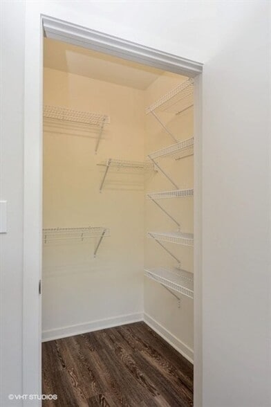 Building Photo - 1323 N Wells St