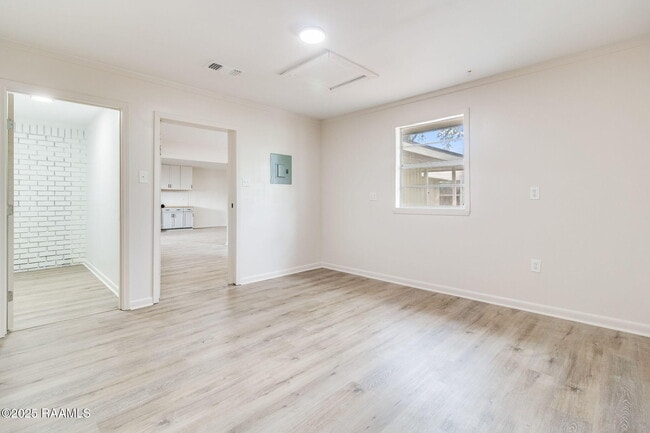 Building Photo - 105 Brockton Dr