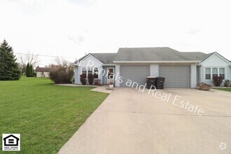 Building Photo - Fort Wayne Rising 1421/1423 Fieldstone