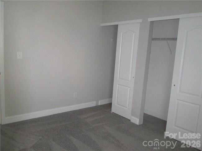 Building Photo - 12623 Cumberland Cove Dr