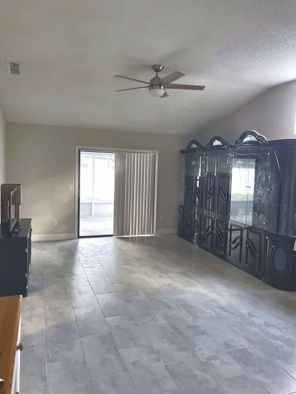 Building Photo - 10114 Allenwood Dr