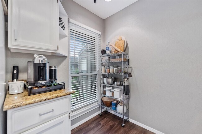 Building Photo - 1201 Bering Dr