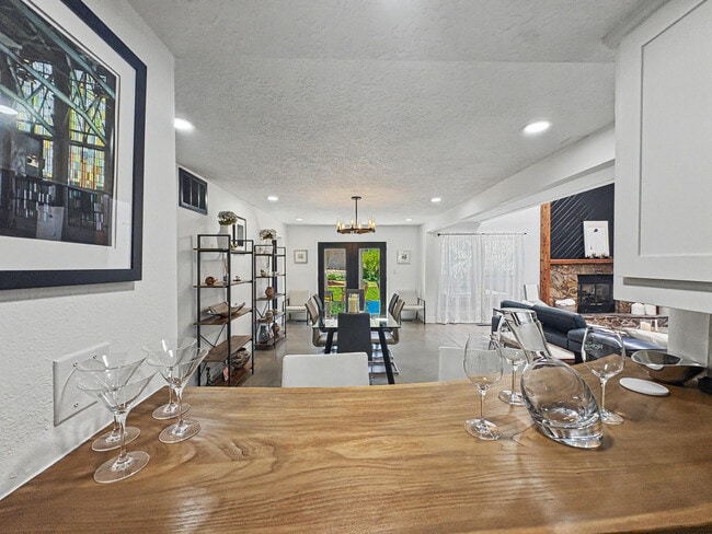 Building Photo - 9608 Merion Cir NE