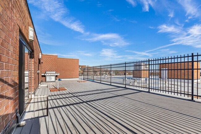 Building Photo - 275 U.S. 20-SI ID1240408P