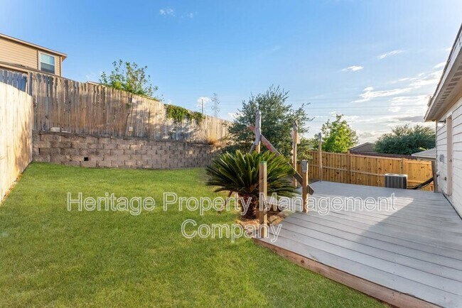 Building Photo - 10926 Acorn Canyon