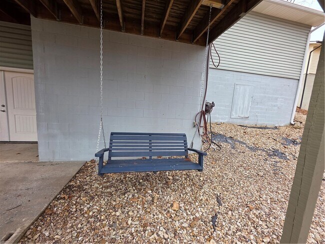 Building Photo - 11 Folkingham Ln