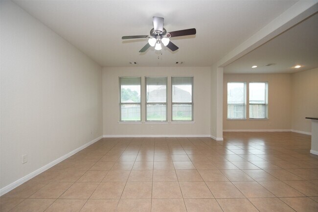 Building Photo - 16614 Spirit Lake Ct