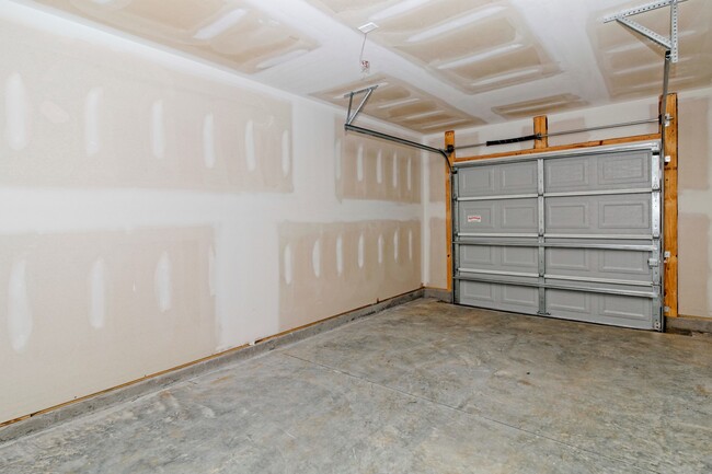 Building Photo - Beautiful 3 Bedroom Home in Hardeeville - ...