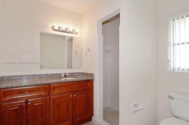 Building Photo - 4304 N Shore Dr
