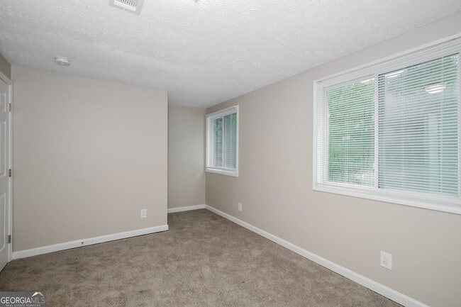 Building Photo - 5356 Olde St