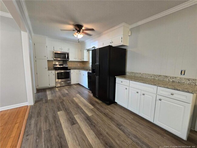 Building Photo - 5410 Laramie Ct