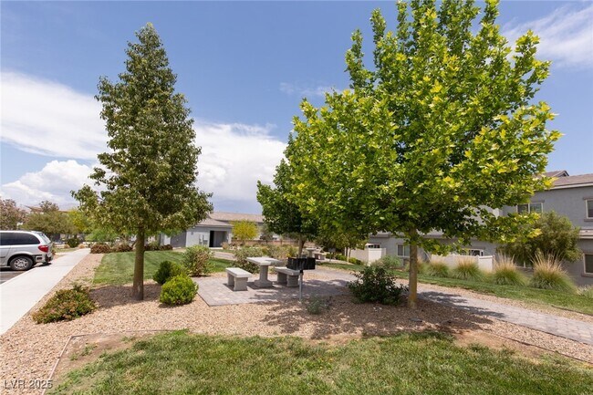 Building Photo - 4536 Lafontaine Ct