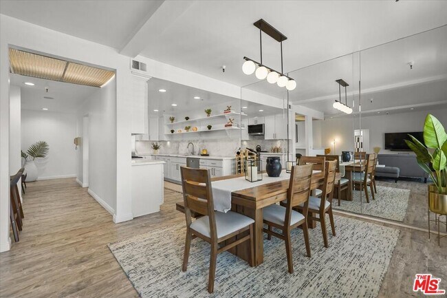Building Photo - 14630 Dickens St