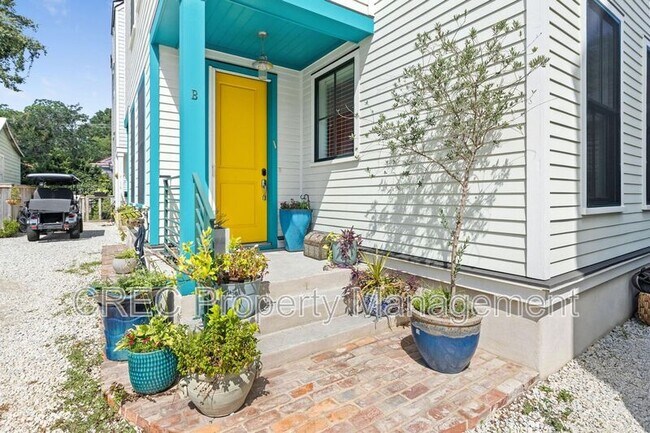 Building Photo - 3 1/2 Maranda Holmes St