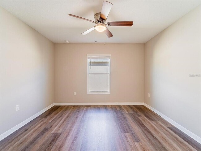 Building Photo - 13748 Wineberry Dr