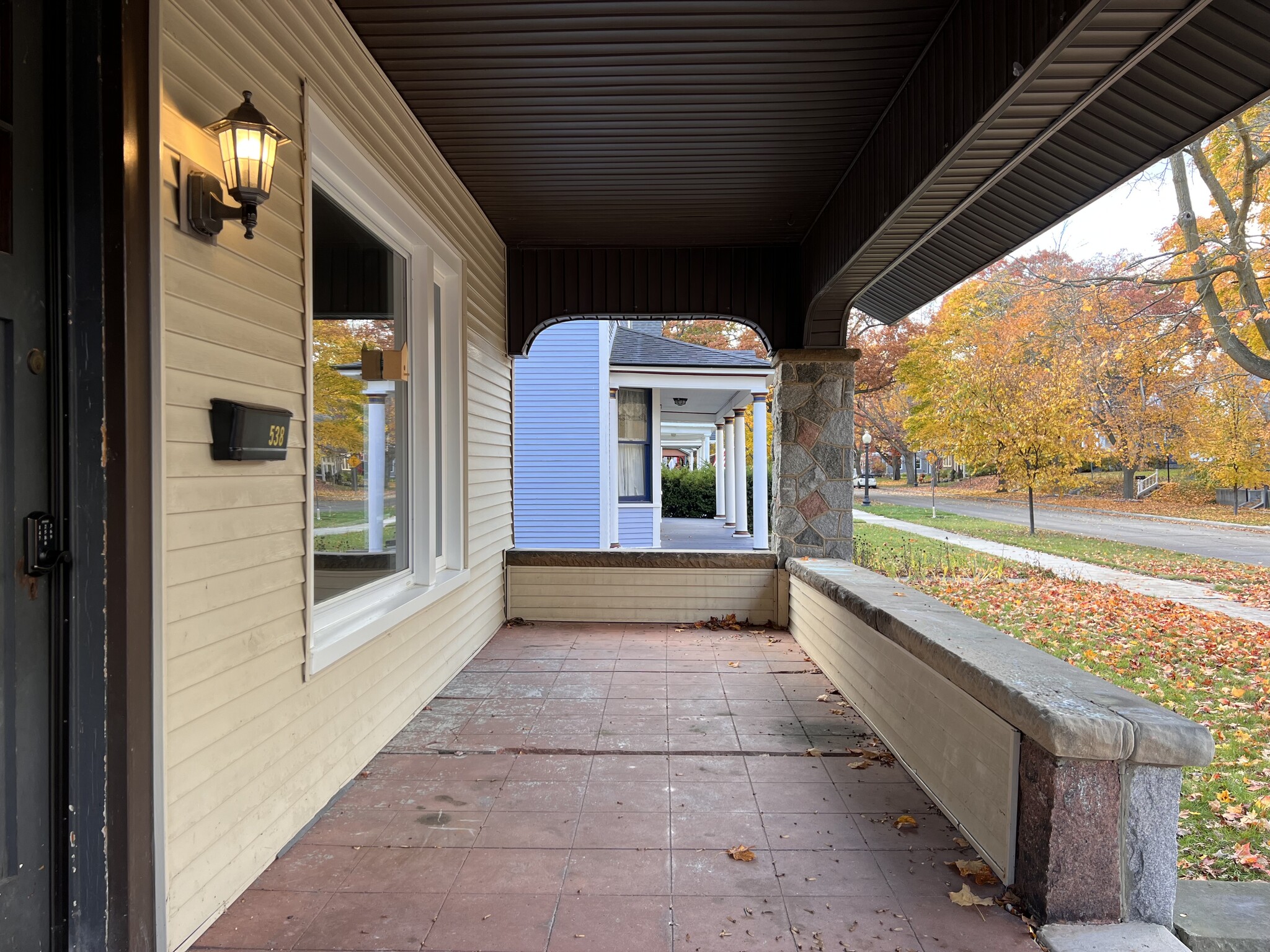 Building Photo - 538 Webster St