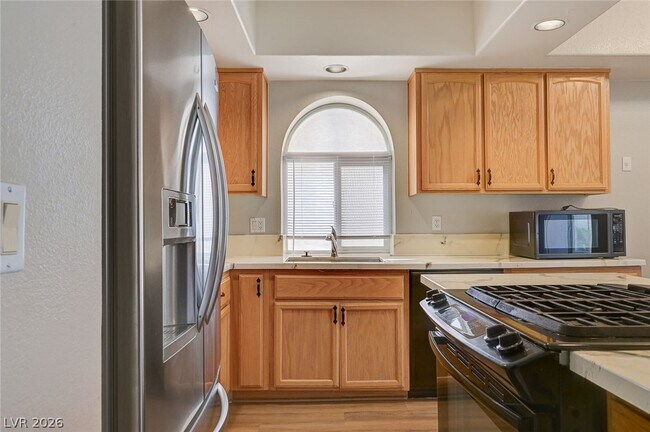 Building Photo - 8752 Raindrop Canyon Ave