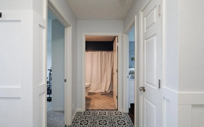 Building Photo - 3 Bed Home