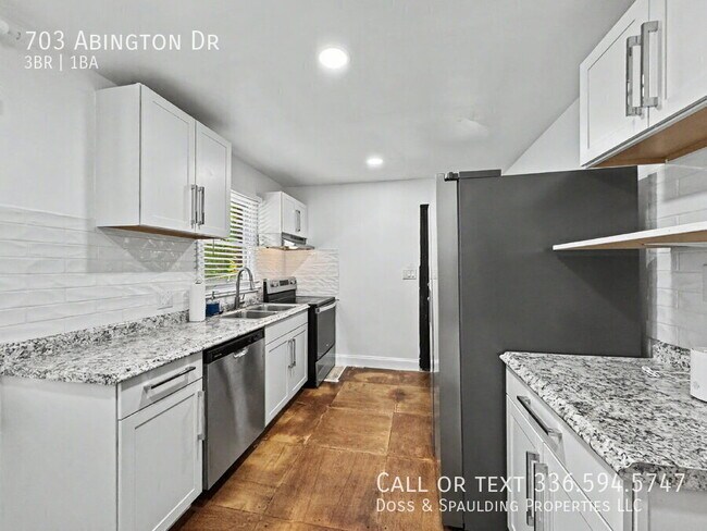 Building Photo - 703 Abington Dr