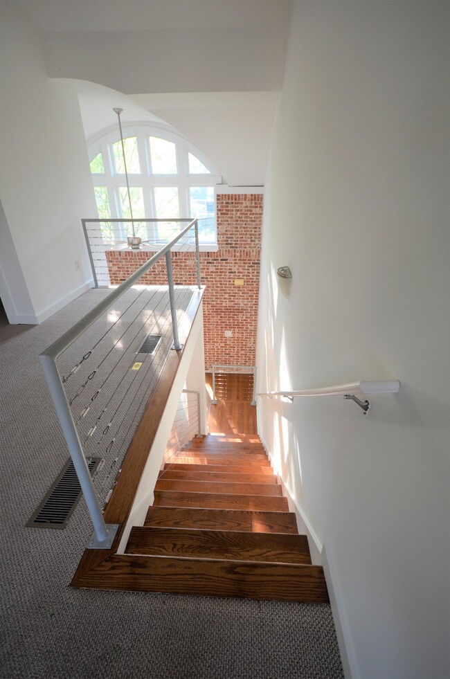 Building Photo - 142 Moreland Ave SE