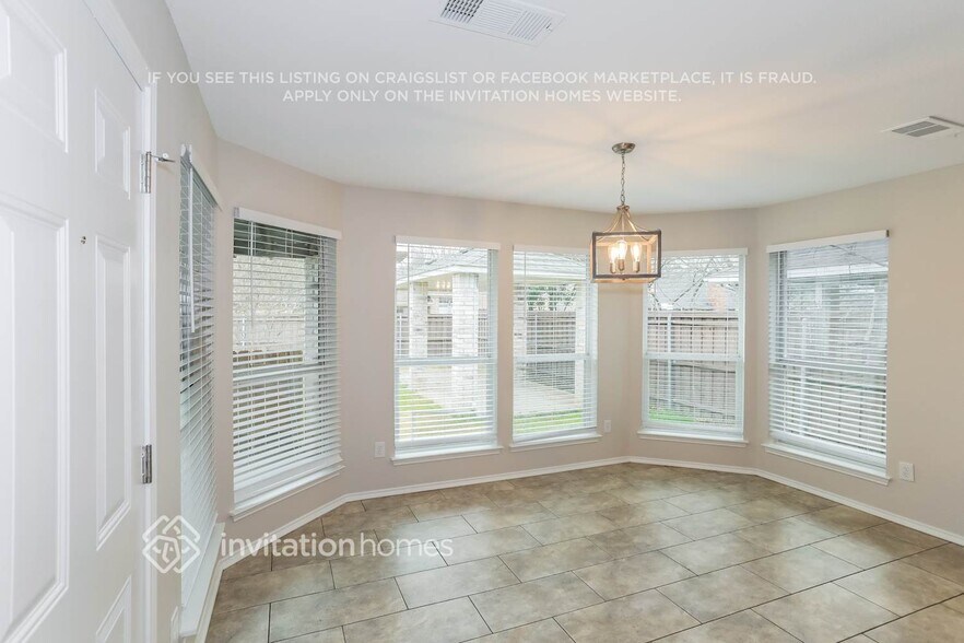 Building Photo - 108 Post Oak Dr