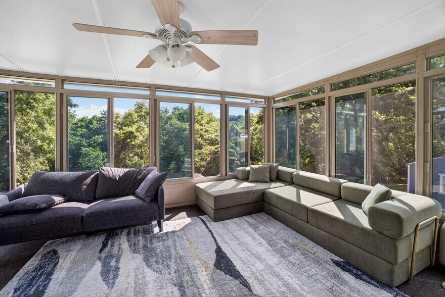 Building Photo - 2129 Quail Ridge Dr