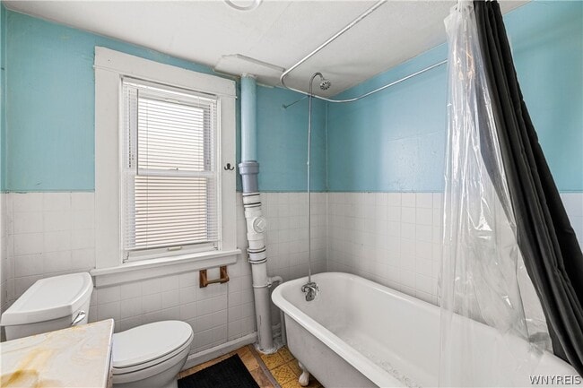 Building Photo - 129 Woodell Ave