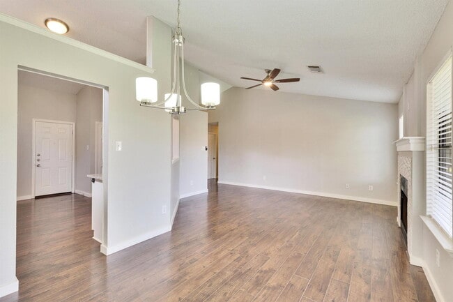 Building Photo - 2104 Agarita Trail