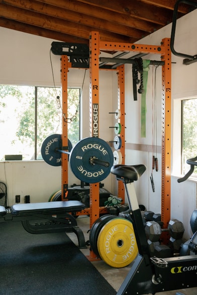 Building Photo - 16851 Hay Dr