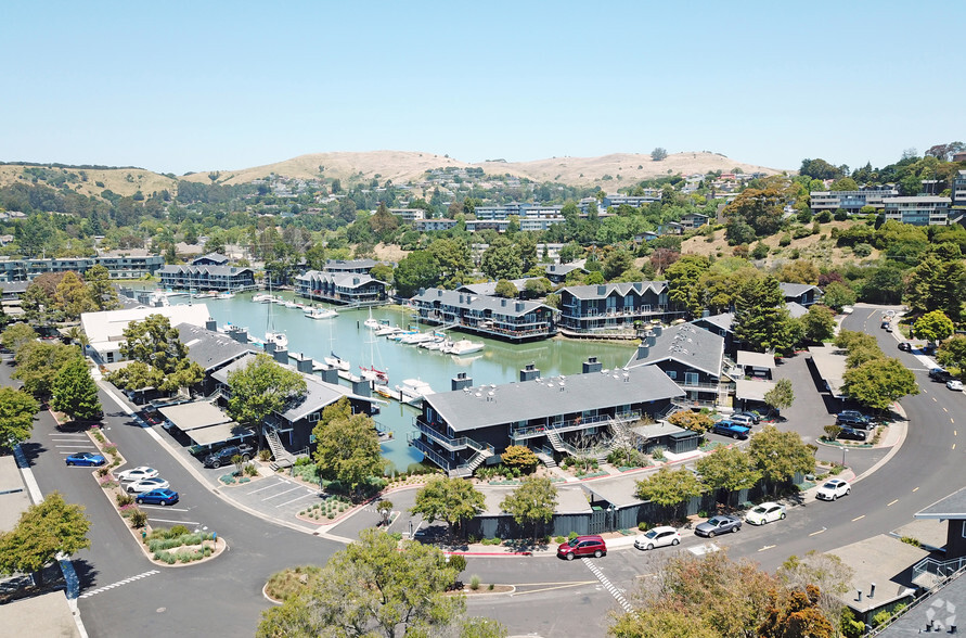 Primary Photo - The Cove at Tiburon